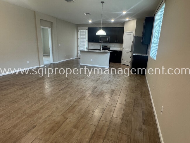 Building Photo - 17322 W Country Club Terrace