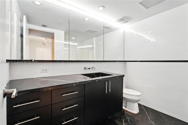 Building Photo - 50 Biscayne Blvd