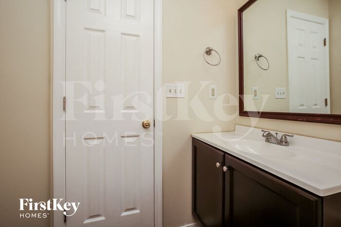 Building Photo - 3240 Tabby Dr