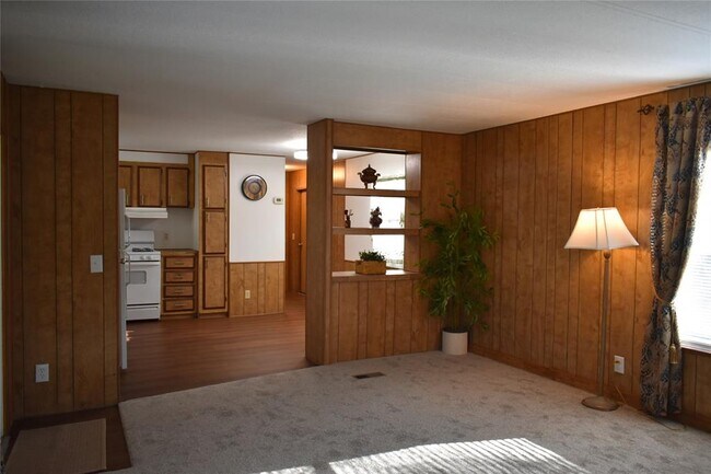 Building Photo - 399 Pope Bend N