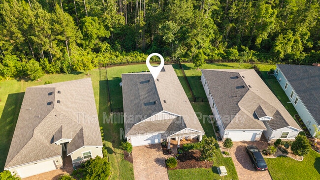 Building Photo - 383 St Vincent Dr