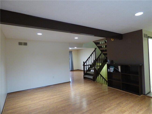 Building Photo - 794 Wheatland Cir