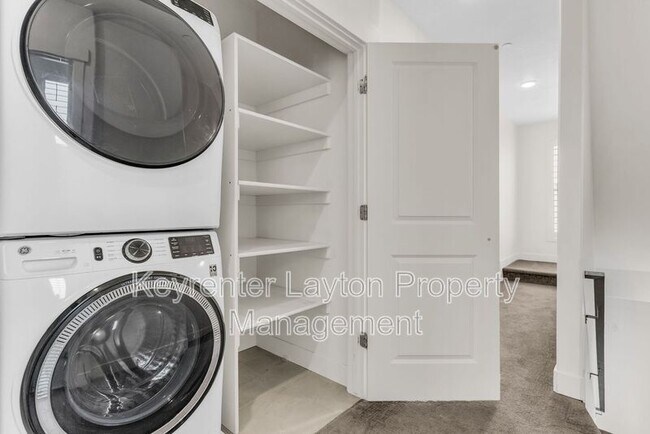 Building Photo - 5141 Rambutan Wy