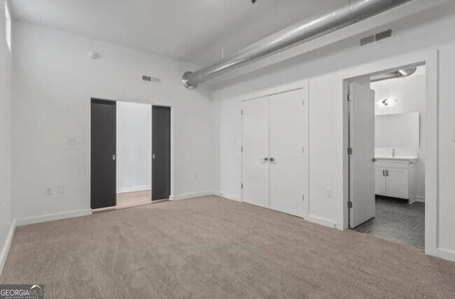 Building Photo - 230 18th St NW