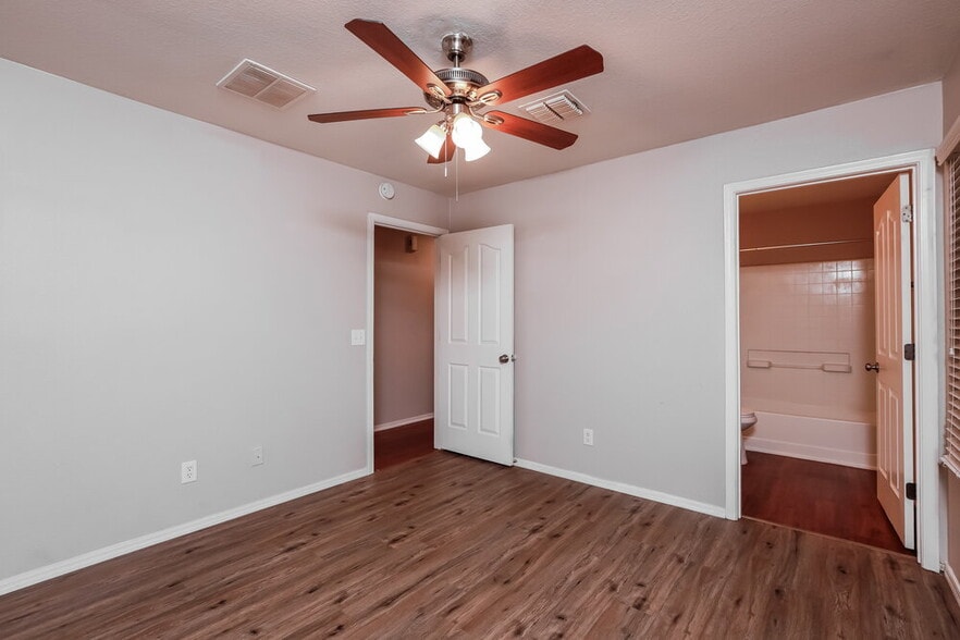 Building Photo - 3787 E Bright View St