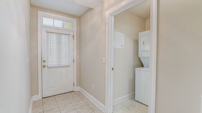 Building Photo - 2 Bedroom 2 Bath Condo in Indigo Hall at Hope Plantation - Johns Island