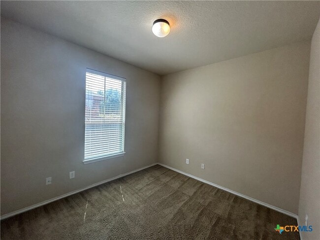 Building Photo - 295 Rosalie Dr