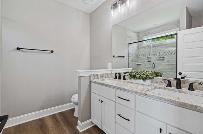 Building Photo - Charming 3-Bedroom Bunn Home with Granite ...