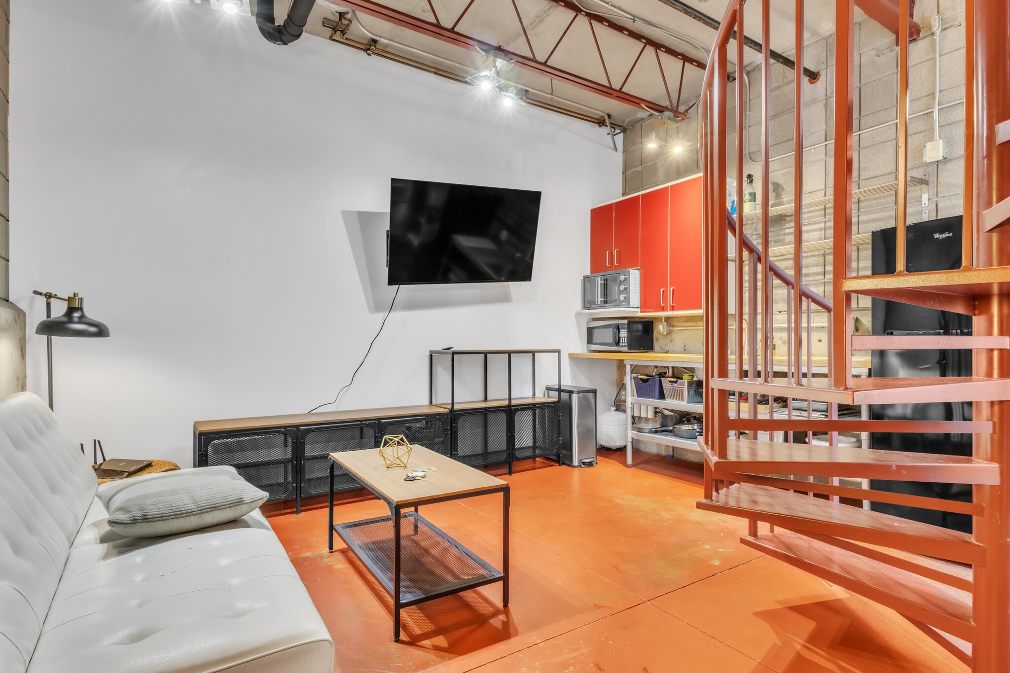 Building Photo - 360 W 300 S