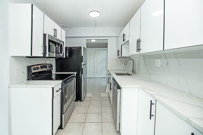 Building Photo - 11780 SW 18th St