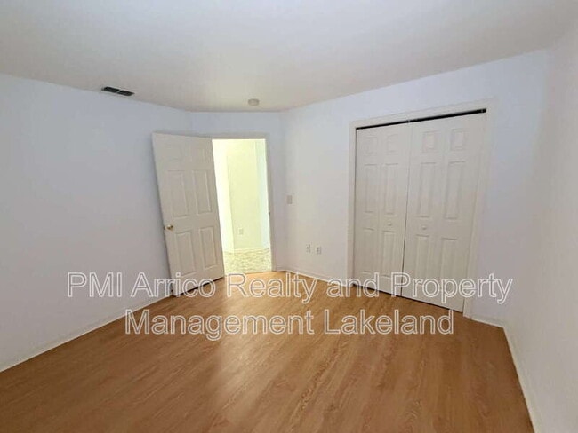 Building Photo - 5688 Fischer Dr