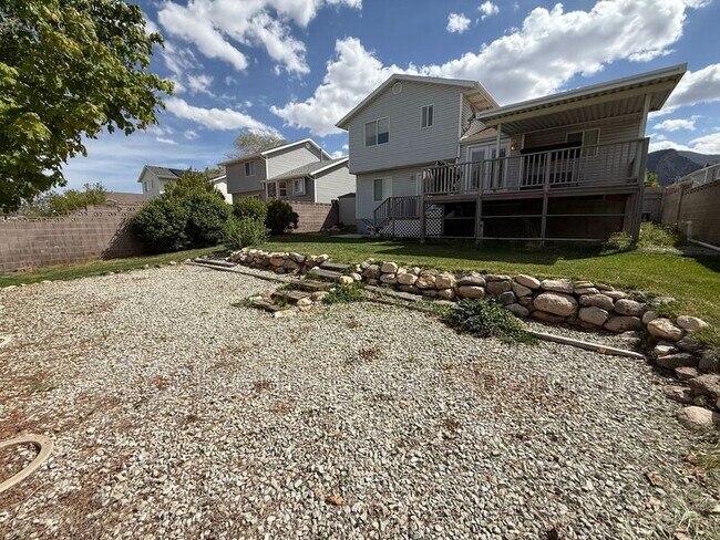 Building Photo - 2215 Chandler Dr