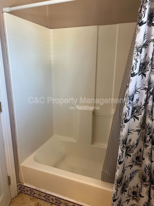 Building Photo - 379 E 16th St