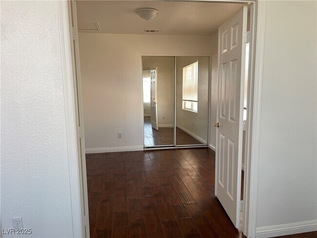 Building Photo - 4364 Mesa Hill Dr