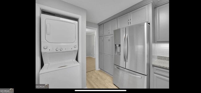 Building Photo - 346 Carpenter Dr NE