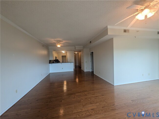 Building Photo - 301 Beacon Ridge Dr