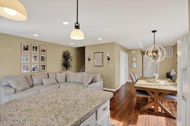 Building Photo - 7 Lucia Ct