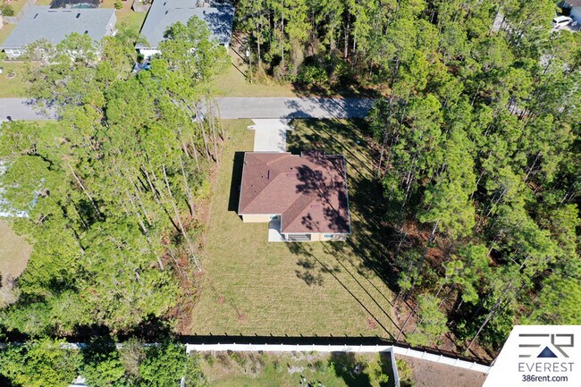 Building Photo - 30 Rambling Ln