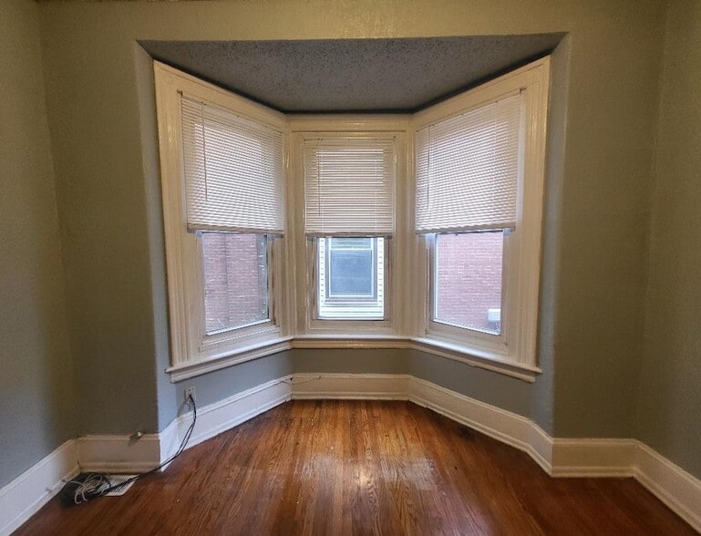 Building Photo - 437 W Bringhurst St