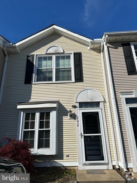 Building Photo - 202 Fieldstone Ln