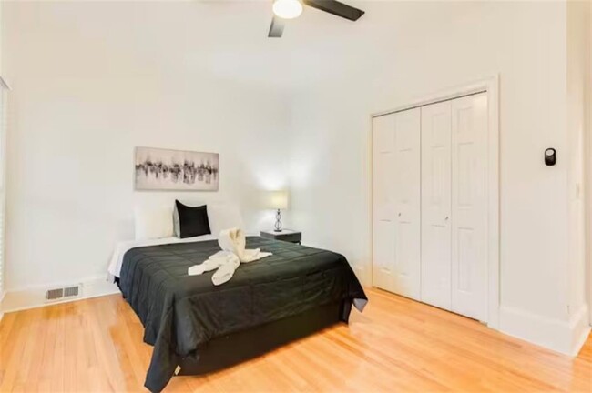 Building Photo - 1408 Aramore Dr SE