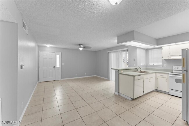 Building Photo - 2033 Rookery Bay Dr