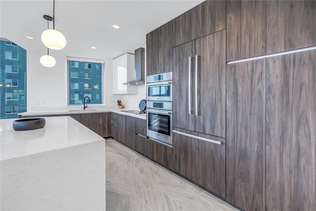 Building Photo - 777 3rd Ave N