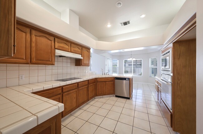 Building Photo - 4709 Laurel Springs Dr