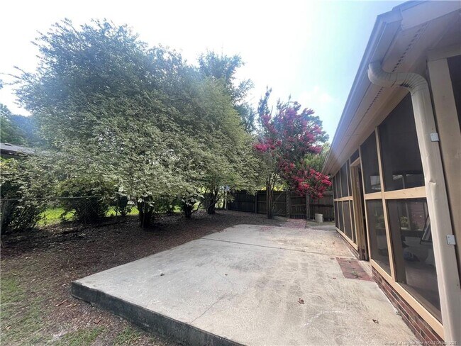 Building Photo - 5670 Blythewood Ln