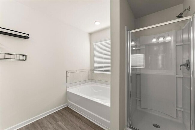 Building Photo - 76 Regent Pk