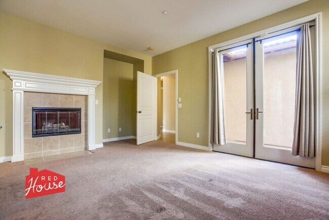 Building Photo - 2711 Ascot Ave