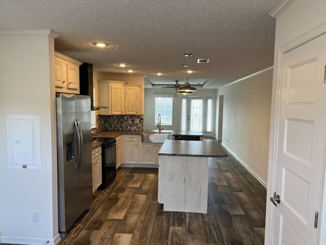 Building Photo - 3113 Wiley Ave