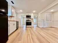 Building Photo - 3 Bdrm Close to Campus! Monthly rent $1,500