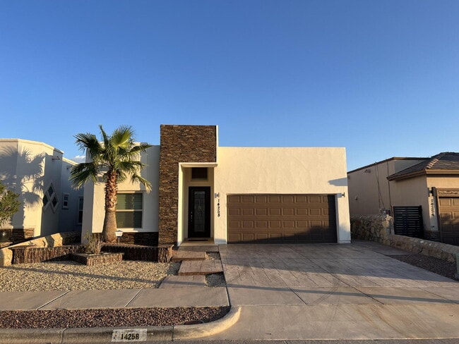 Building Photo - 14258 Loma Esmeralda