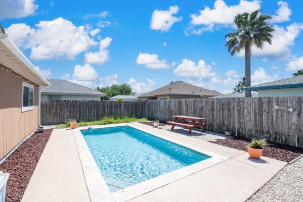 Building Photo - 13937 Windjammer Dr