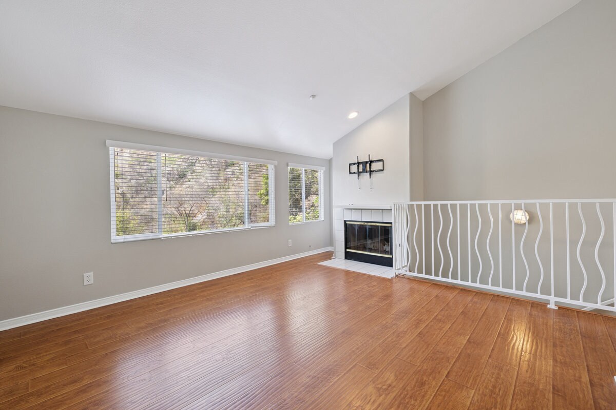 Building Photo - 3709 Las Flores Canyon Rd