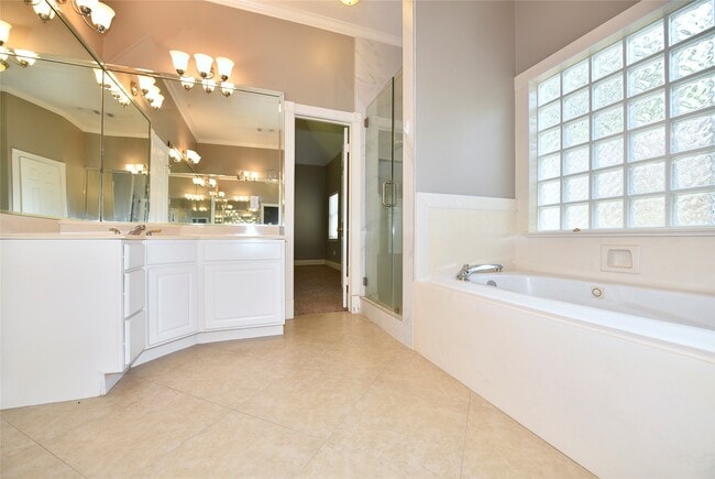 Building Photo - 5830 Hornwood Dr
