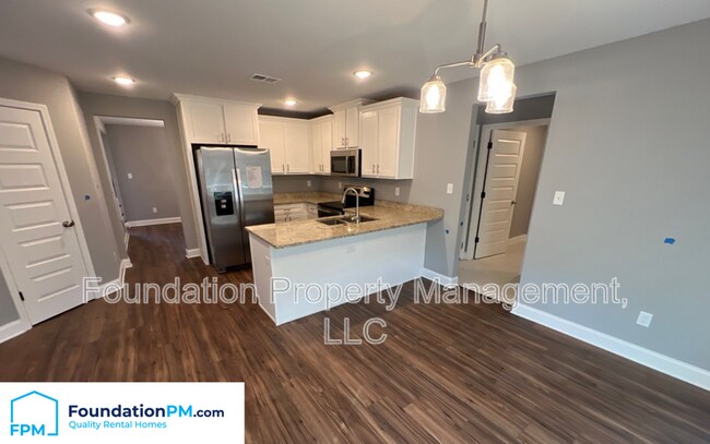 Building Photo - 9978 Messana St