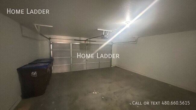 Building Photo - 6642 E Haven Ave