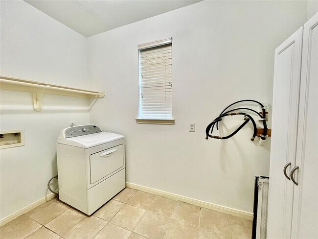 Building Photo - 6415 Coley Park