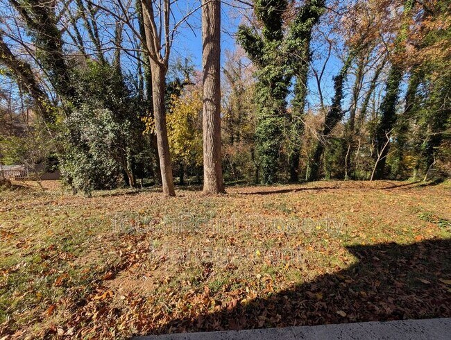 Building Photo - 3331 Donovan Pl