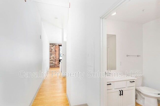 Building Photo - 1831 W Michigan St