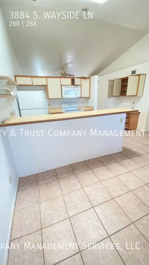 Building Photo - 3884 S Wayside Ln