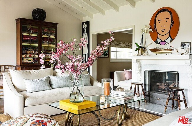 Building Photo - 8050 Mulholland Dr