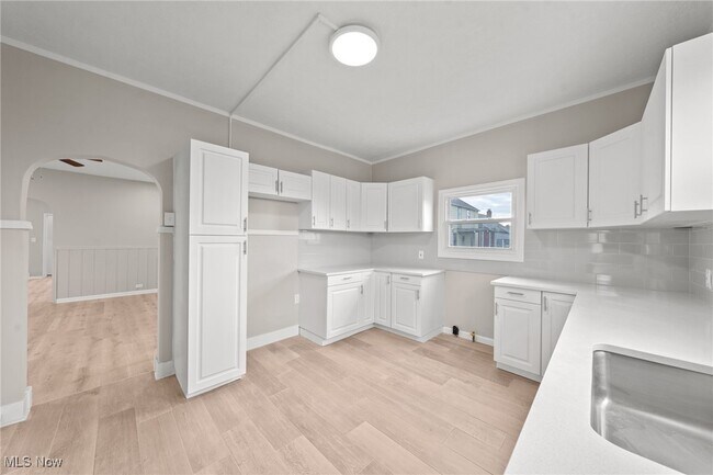 Building Photo - 10501 Park Heights Ave