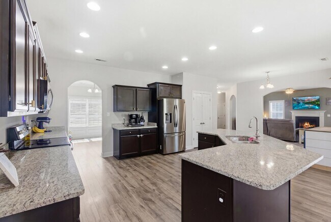 Building Photo - 2012 Snapper St