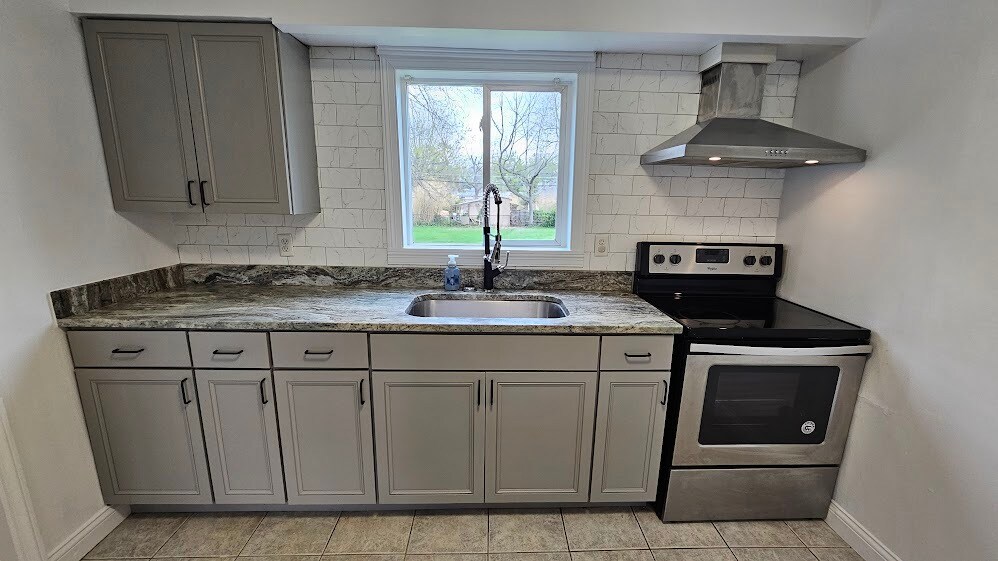 Kitchen - 5474 Terrace Ave