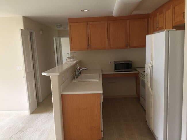 Building Photo - Small Dog Friendly Hawaii Kai Condo