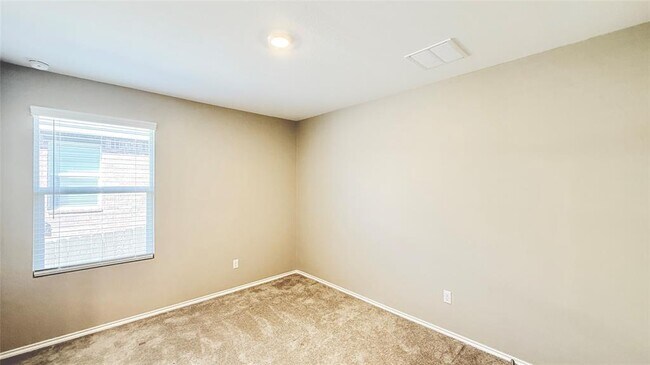 Building Photo - 1517 Chapel Rnch Rd