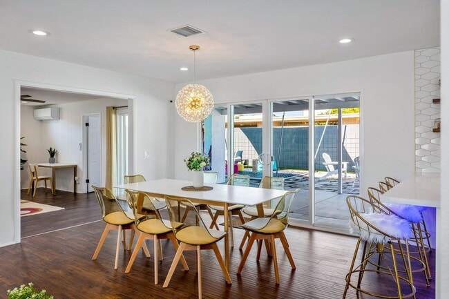 Building Photo - Desert Xscape - Pool, Jacuzzi, and Pet Friendly! (Monthly Only - No Long Term)